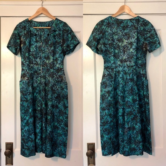 Voodoo Vixen Dresses & Skirts - Vintage 1960’s Retro Zip Front Wiggle Housedress